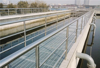 Ocelová mřížka pomáhá při výstavbě velkého - měřítka čistírny odpadních vod